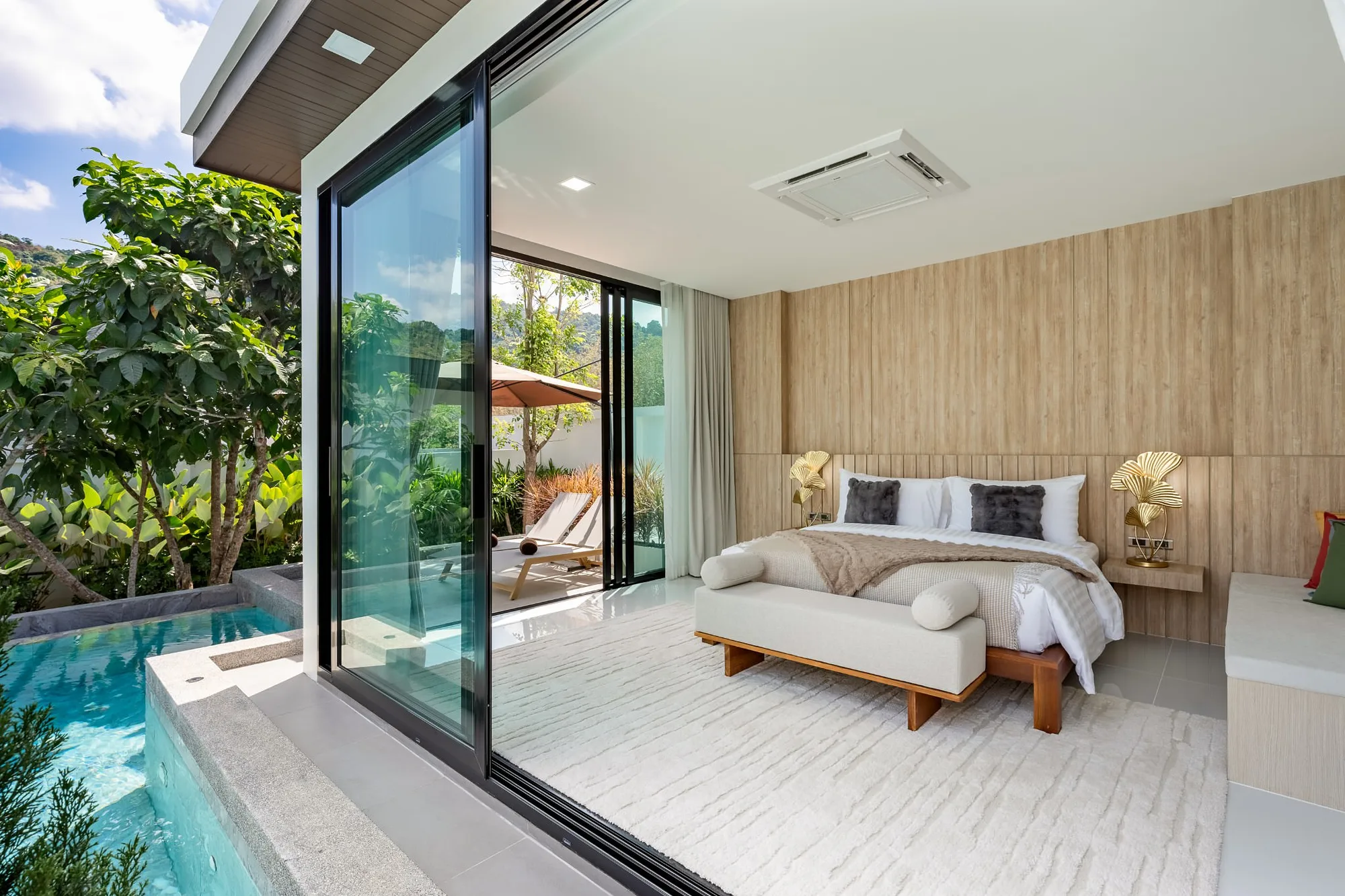 Master bedroom opening to the garden