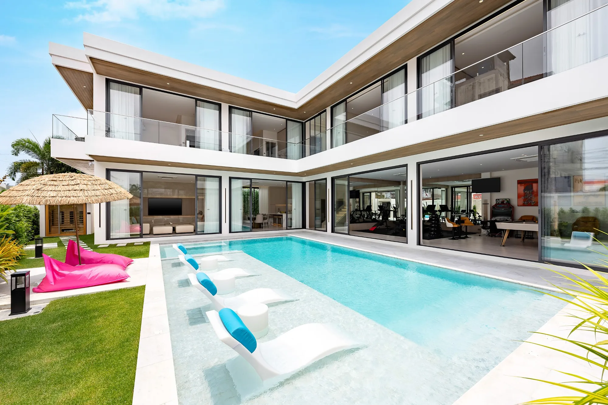 Modern villa and pool