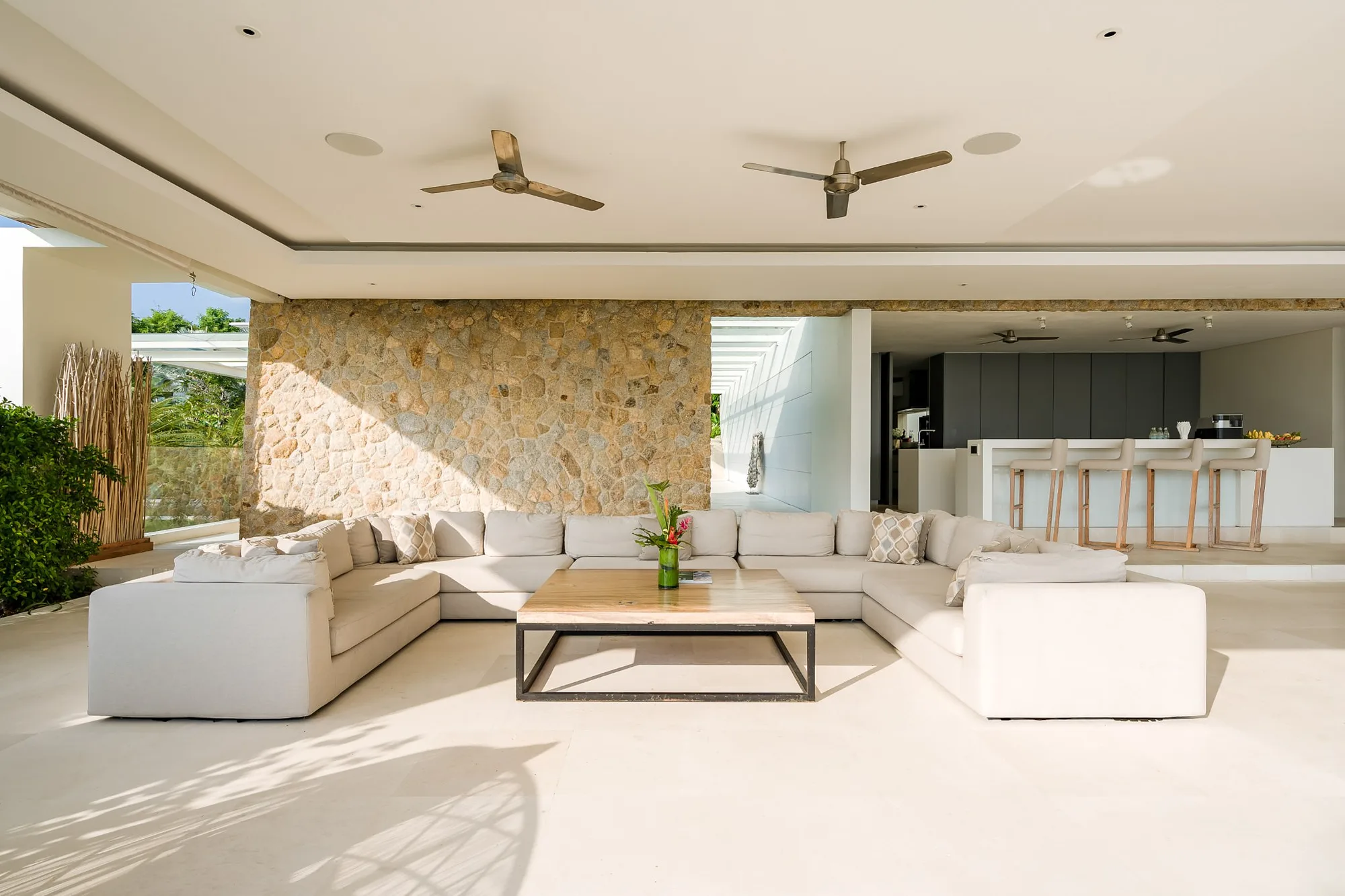 Villa 1 open living room