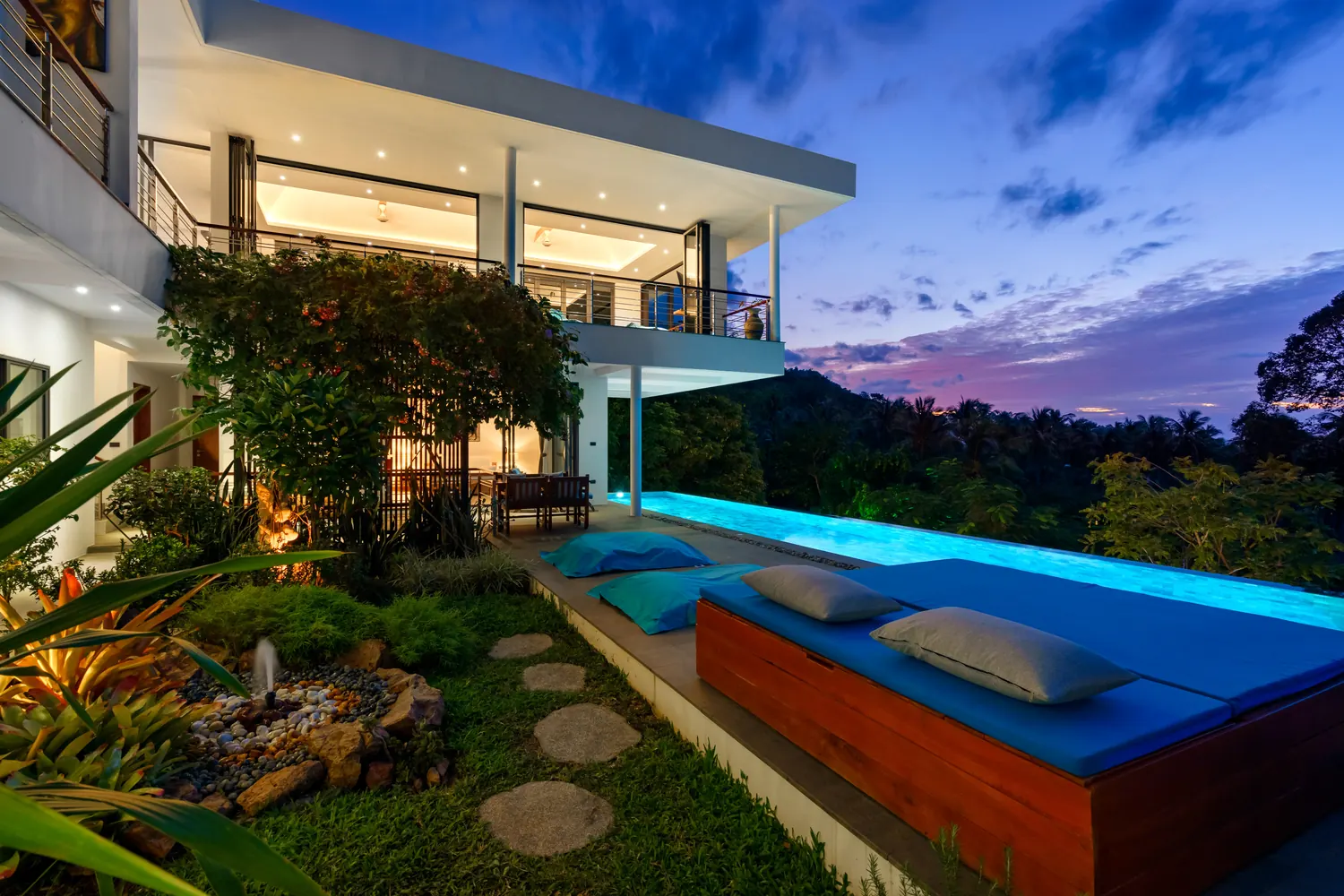 Villa Tosti pool at dusk