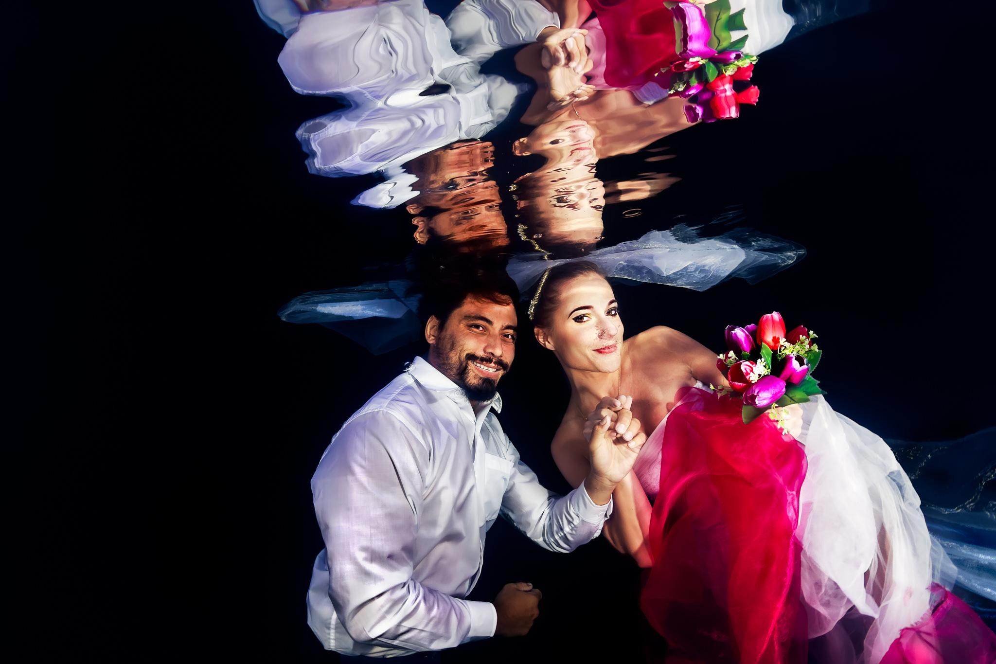 Underwater wedding photography in Koh Samui