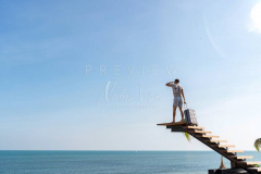 Traveler on the stair to Heaven