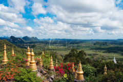 Temple in Surat Thani Tham Park Pagoda