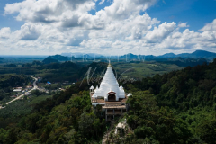 Temple in Surat Thani Tham Park Pagoda
